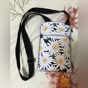 Daisy patterned small handbag
